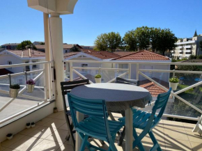 VILLA MARINA 2 pieces avec parking et wifi centre
